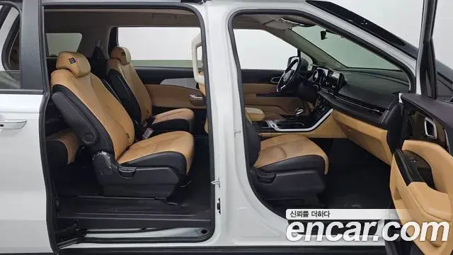 Kia Carnival 2022 — Şəkil 18/20