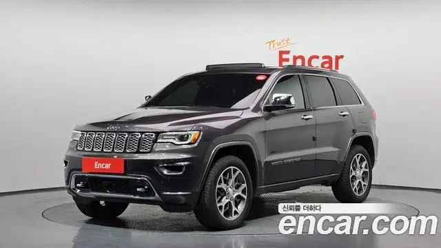 Jeep Grand Cherokee 2020 — Фото 10/20