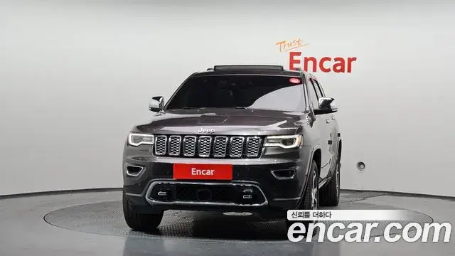 Jeep Grand Cherokee 2020 — Фото 2/20
