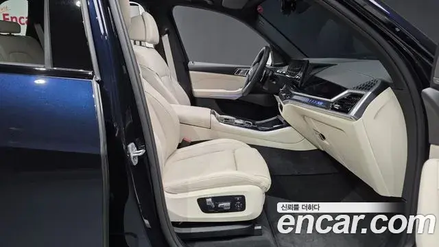 BMW X5 2025 — ფოტო 13/20