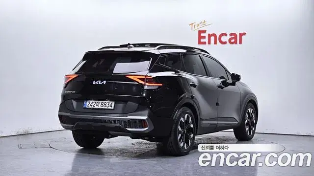 Kia Sportage 2021 — Фото 2/20