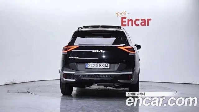 Kia Sportage 2021 — Фото 4/20