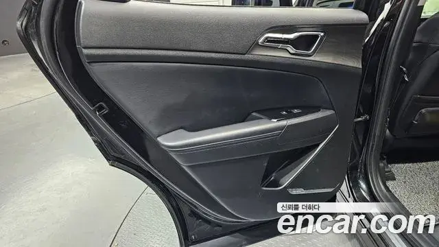 Kia Sportage 2021 — Şəkil 28/33