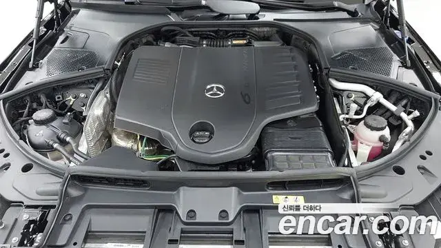 Mercedes-Benz S-Class 2025 — Photo 16/17