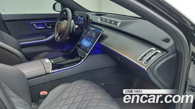 Mercedes-Benz S-Class 2025 — Photo 15/17