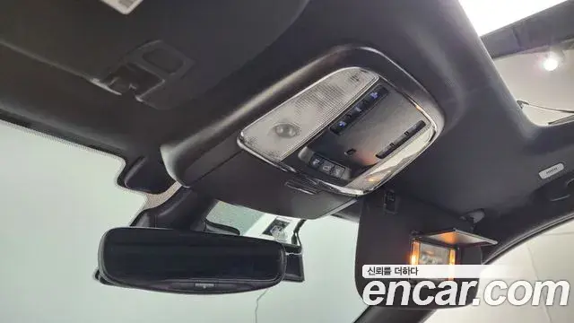 Jeep Grand Cherokee 2021 — Фото 19/20