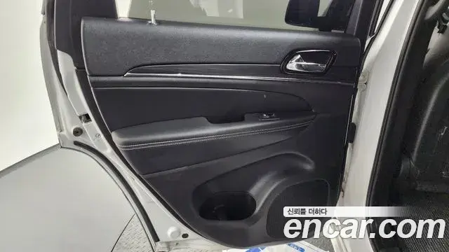 Jeep Grand Cherokee 2021 — Şəkil 5/35