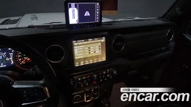 Jeep Wrangler 2023 — ფოტო 6/31