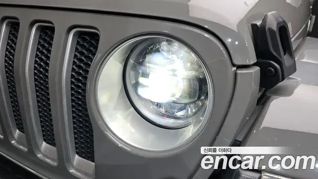 Jeep Wrangler 2023 — ფოტო 4/31