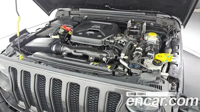 Jeep Wrangler 2021 — Şəkil 17/20