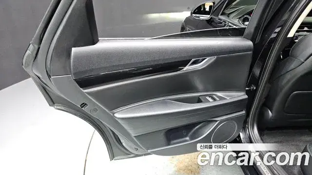 Genesis G80 2020 — ფოტო 20/31