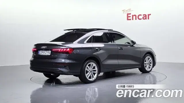 Audi A3 2023 — Фото 2/20