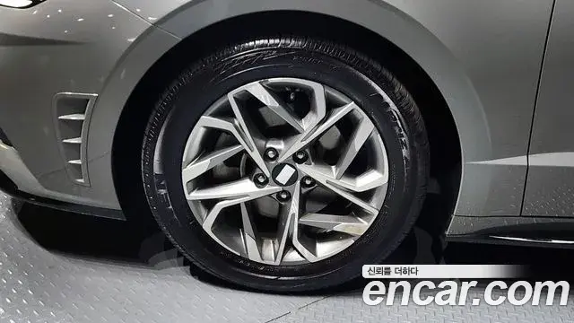 Hyundai Sonata 2022 — Фото 5/20