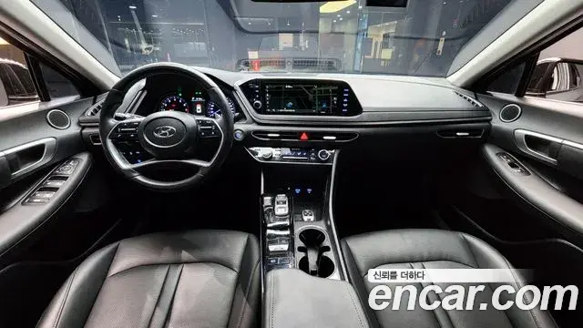 Hyundai Sonata 2022 — Фото 7/20