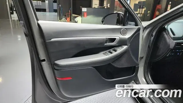 Hyundai Sonata Hybrid 2022 — Şəkil 10/30