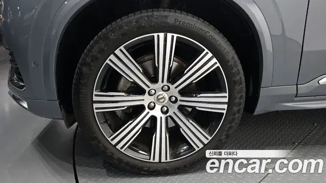 Volvo XC90 2021 — Şəkil 9/31