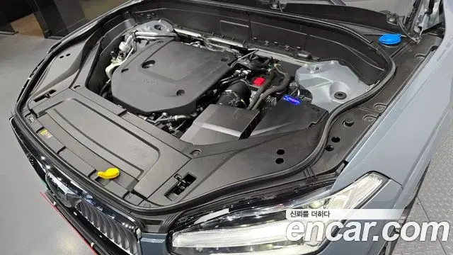 Volvo XC90 2021 — Şəkil 10/31