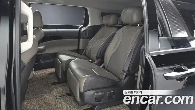Kia Carnival 2024 — Фото 12/20