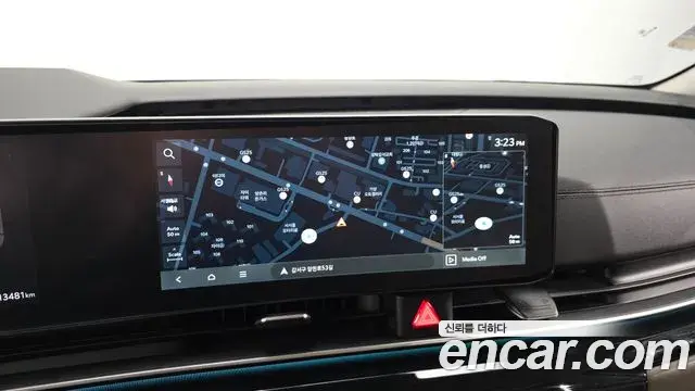 Kia Carnival 2024 — Фото 15/20