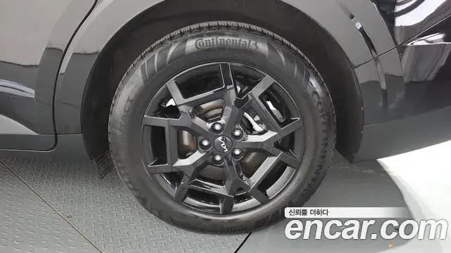 Kia Carnival 2024 — Photo 9/38