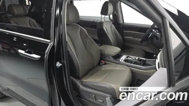 Kia Carnival 2024 — Photo 20/38