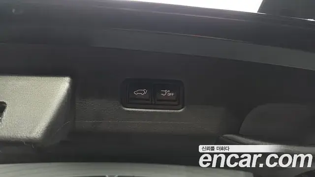 Kia Carnival 2024 — Photo 8/38