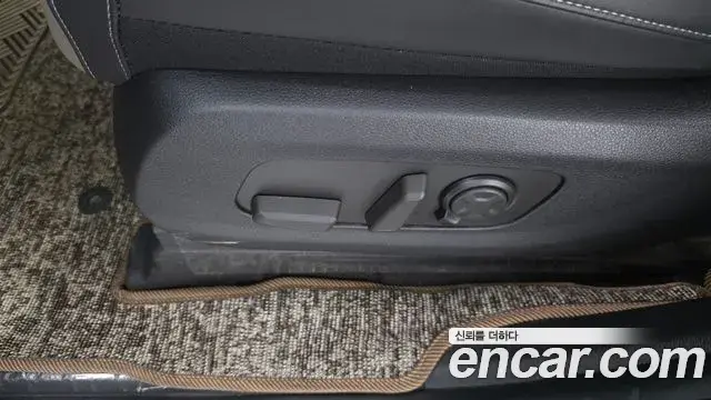 Kia Carnival 2024 — Photo 14/38