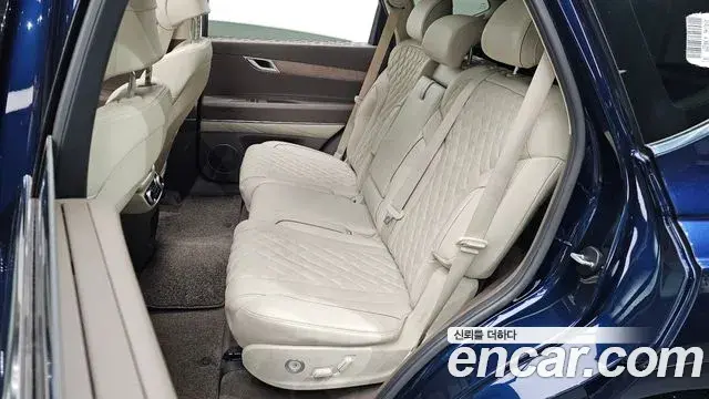 Genesis GV80 2021 — ფოტო 15/20