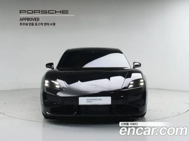 Porsche Taycan 2025 — ფოტო 17/20