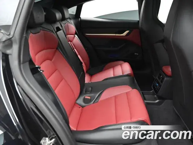 Porsche Taycan 2025 — ფოტო 9/20