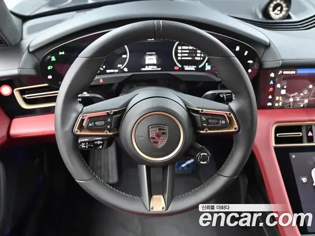 Porsche Taycan 2025 — ფოტო 2/20
