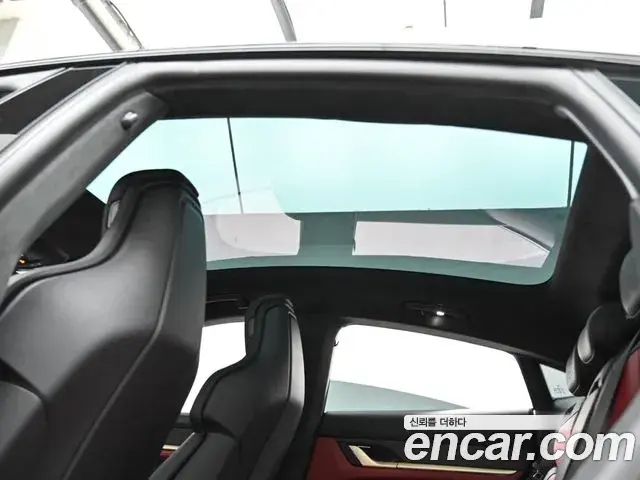 Porsche Taycan 2025 — ფოტო 13/20