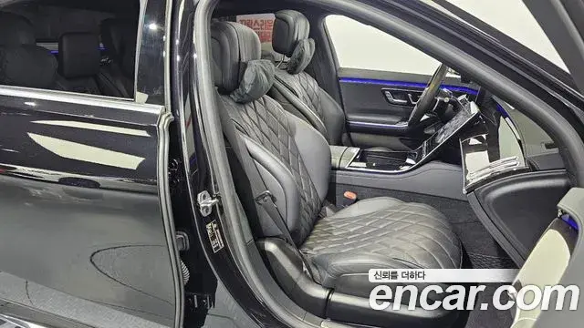 Mercedes-Benz S-Class 2021 — Photo 8/38