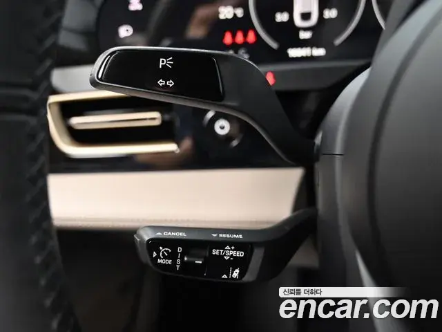 Porsche Taycan 2025 — Şəkil 13/20