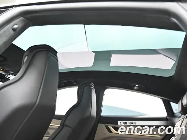 Porsche Taycan 2025 — Şəkil 11/20