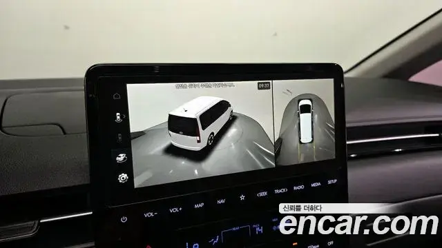 Hyundai Staria 2023 — ფოტო 2/34