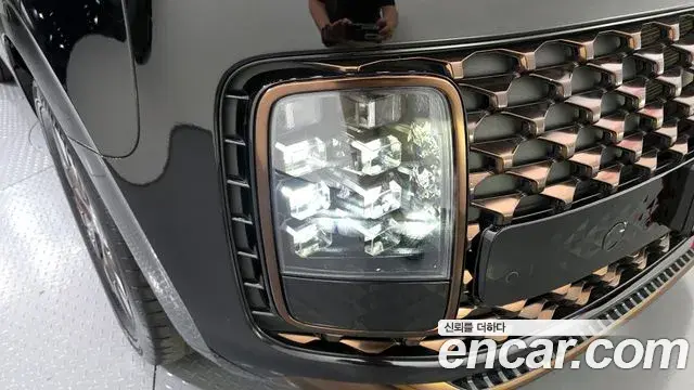 Hyundai Staria 2023 — ფოტო 27/34