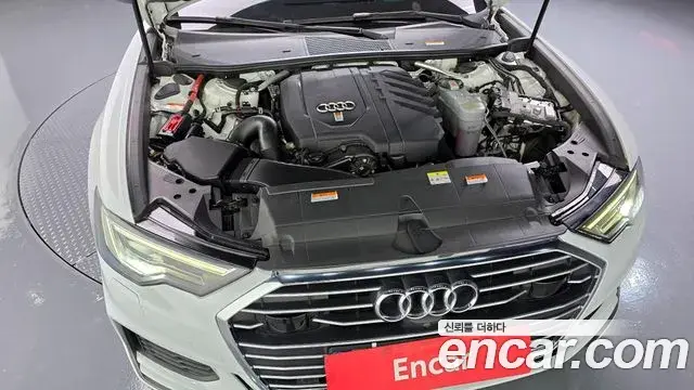 Audi A6 2021 — ფოტო 31/33