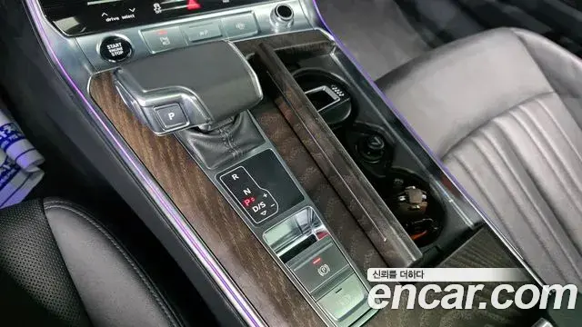 Audi A6 2021 — ფოტო 32/33