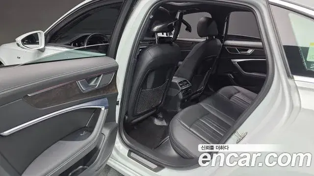 Audi A6 2021 — Фото 12/20