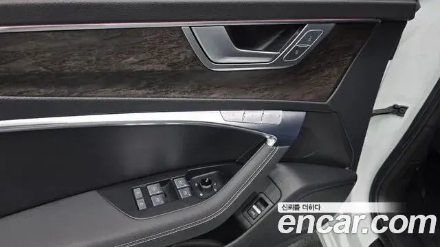 Audi A6 2021 — Фото 19/20