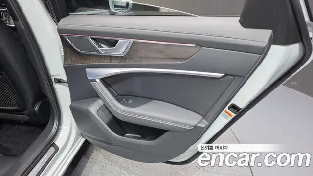Audi A6 2021 — Şəkil 23/33