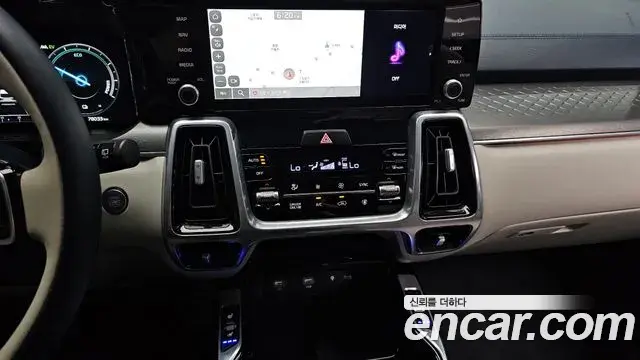 Kia Sorento 2023 — Фото 13/20