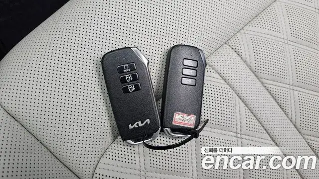 Kia Sorento 2023 — Фото 18/20