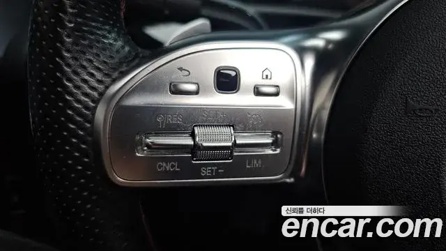 Mercedes-Benz CLA-Class 2021 — Photo 6/33