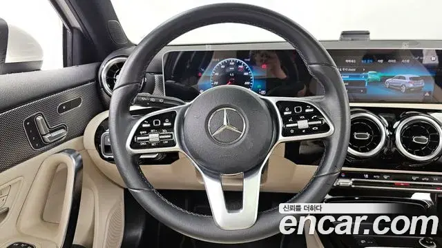 Mercedes-Benz A-Class 2019 — Photo 26/29