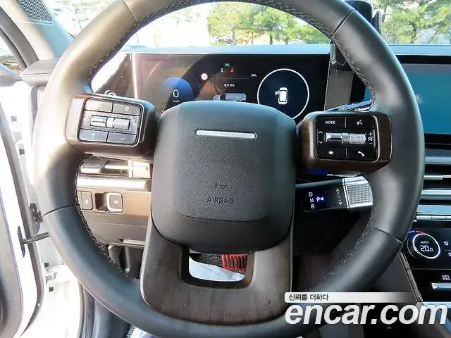 Hyundai Santa Fe 2024 — ფოტო 13/20