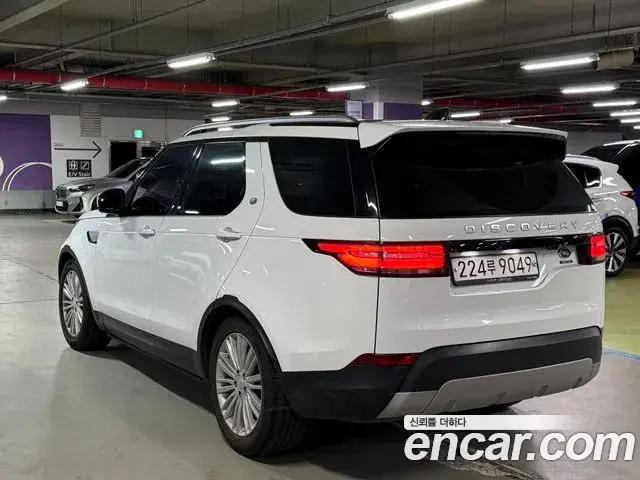 Land Rover Discovery 5 2019 — ფოტო 2/20