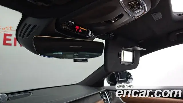 Volvo S90 2019 — Photo 22/32