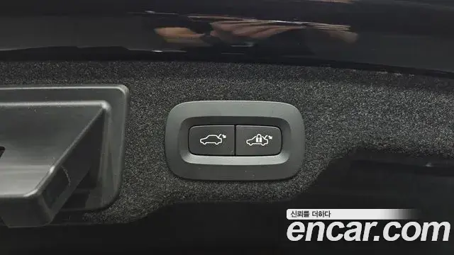 Volvo S90 2019 — Photo 20/32